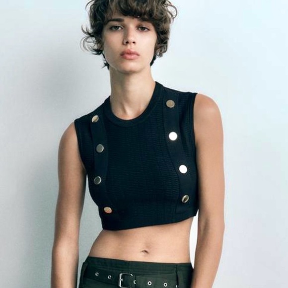 NEW ZARA M Black Sleeveless Crop Top Knit Vest Gold Button Accents Medium NWT - Picture 4 of 13
